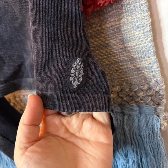 Free People Movement Cutout Tank M/L - Picture 3 of 5